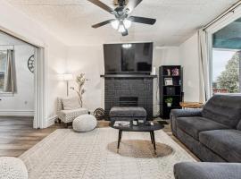 Modern Family Friendly Home 3 Bedroom Great Location，位于匹兹堡的酒店