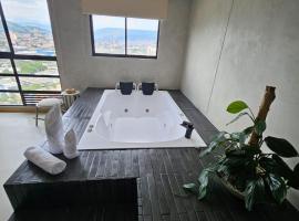 2406 Luxurious apartment with jacuzzi，位于萨瓦内塔的酒店