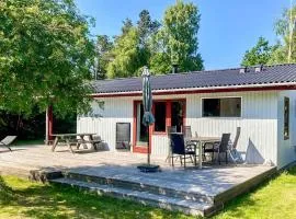 6 person holiday home in Grenaa-By Traum