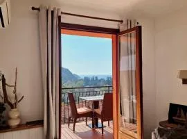 T2 vue mer & montagnes au cœur du golfe de Porto classé à "l'UNESCO "