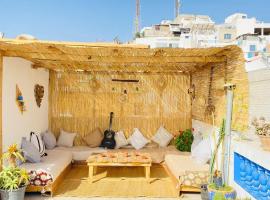 Itri Surf Hostel Taghazout，位于塔哈佐特的酒店
