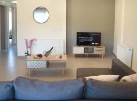 Tzei House - 5min drive to beach