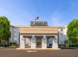 Staybridge Suites Rehoboth Beach by IHG，位于刘易斯的酒店