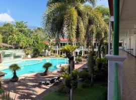 Dottie's Place Hotel & Restaurant，位于武端市的酒店