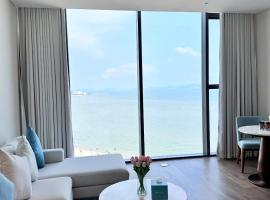 A La Carte Hạ Long, Căn hộ nghỉ dưỡng view biển đầy đủ tiện nghi，位于下龙湾的酒店