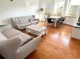 Schöne Ferienwohnung mit großem Garten