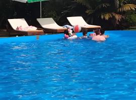 瑙缇勒酒店，位于圣玛丽的带停车场的酒店