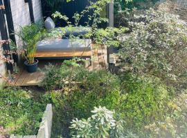 Charmantes Haus mit Gartenoase，位于希尔登的酒店