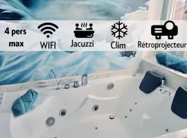 LOVE ROOM - Jacuzzi, Wifi, Clim, Rétroprojecteur