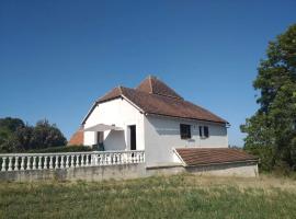 Gîte Lac de Jacaubert，位于Labastide-Murat的酒店