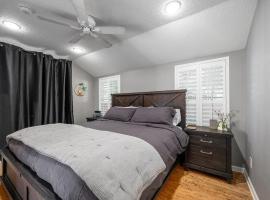 Charming 3BR Home Near DT with King Bed and Fire Pit