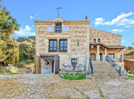 Mansion 35min Madrid - Cine - Piscina - BBQ，位于瓜达拉哈拉的酒店