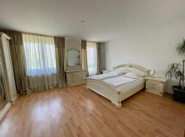 Haus in Ossendorf Köln，位于科隆的酒店