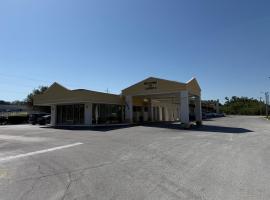 Super 8 by Wyndham Ocala I-75，位于奥卡拉的酒店