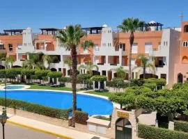 Ground-floor 2 Gardens Pool Parking 3-5min beach