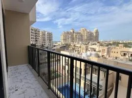 Elegant One-bedroom apartment in Marina Al Hamrah village