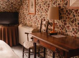 Castel Novel Cottage，位于瓦雷斯的酒店