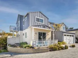 Large 4 Bedroom Close To Beach