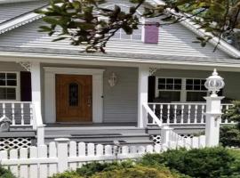 Lambs Landing Huron Family Vacation Home，位于休伦湖的酒店