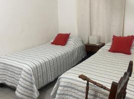 Departamento 3 Pellegrini，位于波萨达斯的酒店