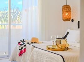 Hotel Olas de Almuñécar，位于阿尔姆尼卡的酒店