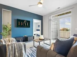 IRIE Living 2BD Retreat Grand Park with King Bed