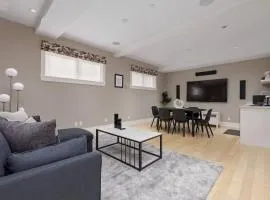 Charming Luxury Home Near Dt And Lonsdale Quay