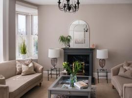 Lovely Entire Flat in Birnam, neighbouring Dunkeld，位于Birnam的酒店