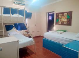 Hotel Kevin，位于圣斐利-银港的宠物友好酒店