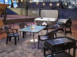 Hot Tub-Boat Parking-SUPs-Fire Pit-Ping Pong-WD-Coffee Bar