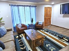 3Bd, King, Brkfst, Large TVs, WD, Sleeps 11, BBQ，位于佩吉的酒店