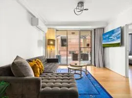 Spacious 2-Bed Apartment Near Parramatta CBD