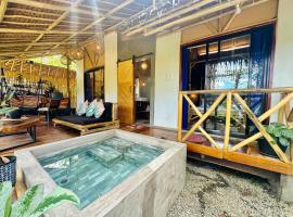 Carabao Lodge - 2 bedroom house with AC & plunge pool，位于爱妮岛的木屋