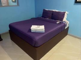 Bourbon street condo39A，位于安吉利斯的酒店