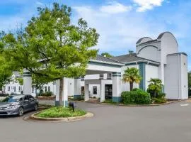 Clarion Pointe Apex - Holly Springs