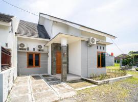 Griya Godean Homestay Jogja，位于Godean的酒店
