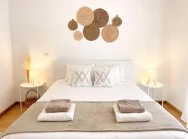 Casa C`Alma - Downtown Olhão Apartment with Pool