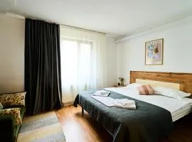 Botanical garden and Airport Studio Combo