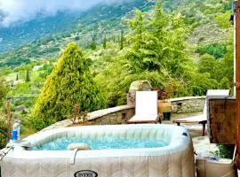 Rock Dandy Deluxe Chalet in Arachova - Delphi, Sauna, Prv Parking, Amazing View