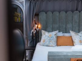 The Star Dome, Thunzi Bush Lodge，位于Beachview的酒店