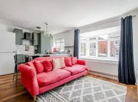 Bright spacious 1Bed wparking Pass the Keys