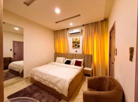 NOBLE LUXURY APARTMENT LTd，位于Akinde的酒店