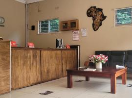 Waterfalls Hotel Zambia，位于卢萨卡的酒店