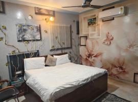 Govind Residency，位于大诺伊达的酒店