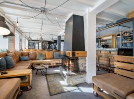 CHALET AUBERGE - Les Mélèzes，位于蒂涅的酒店