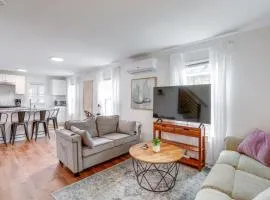 Walkable Dtwn Townhome Near Campus and Palmer Square