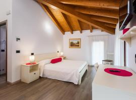Hotel AL COLLIO，位于Reana del Roiale的酒店