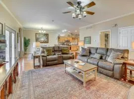 2 Mi to Branson Landing Quiet Home with Lake View