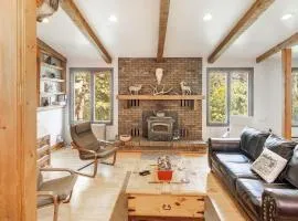 The Four Pines Near to Red Rocks And Morrison