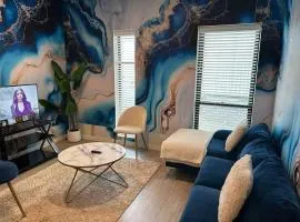 Lightning Luxe Retreat